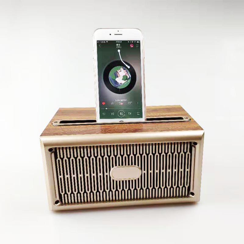 W06 Mini Retro Design BluetoothLautsprecher und FMRadio